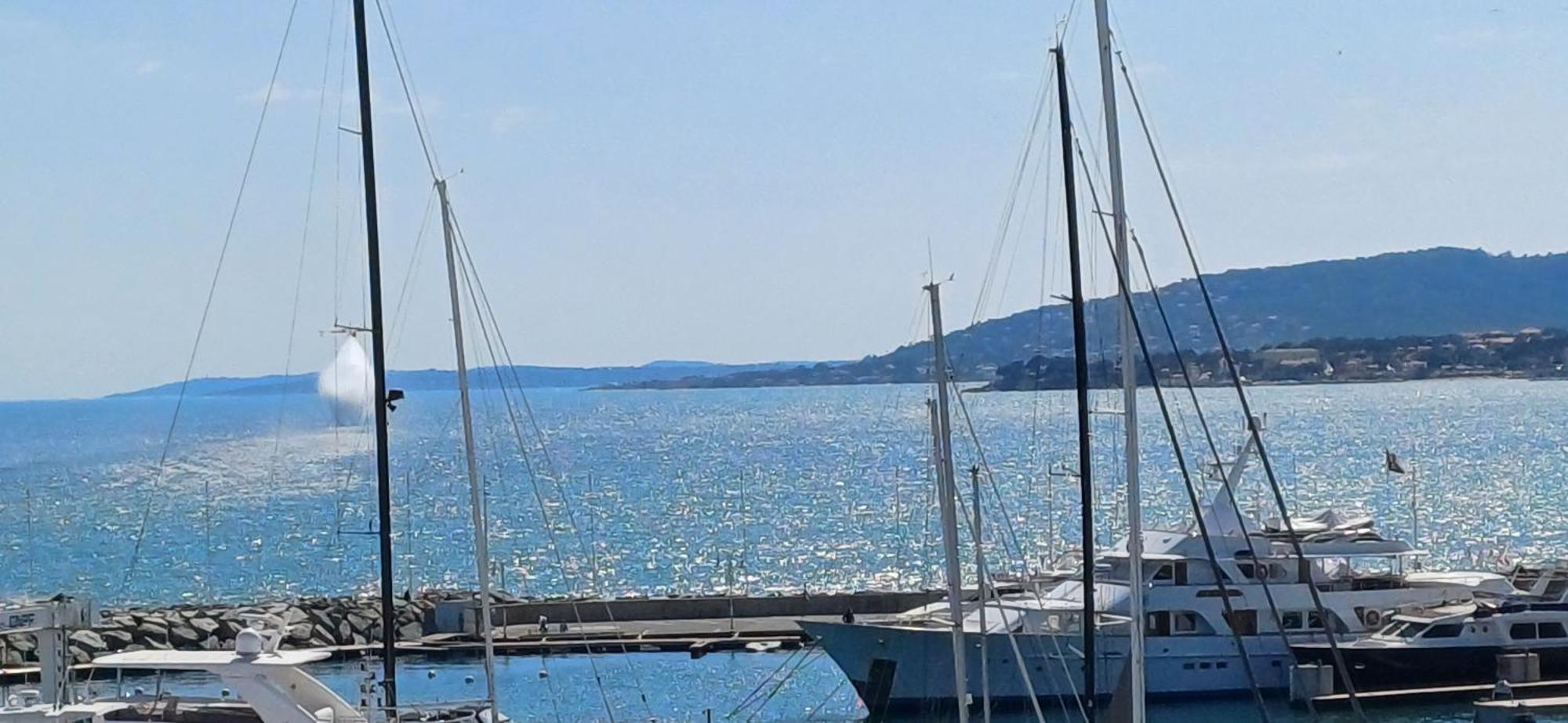 Sublime Vue Mer,Parking,Wifi Frejus Exterior photo